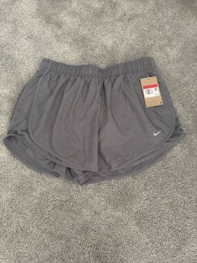 NWT Nike Women's Heather Gray Athletic Running Dri-Fit Shorts with Silver Swoosh